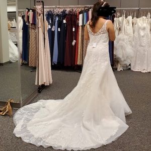 Essence of Australia wedding dress